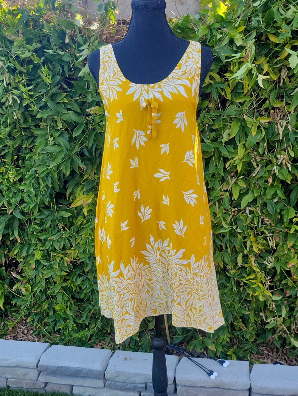 Vintage Yellow Floral Scoop-Neck Mini Tent Dress